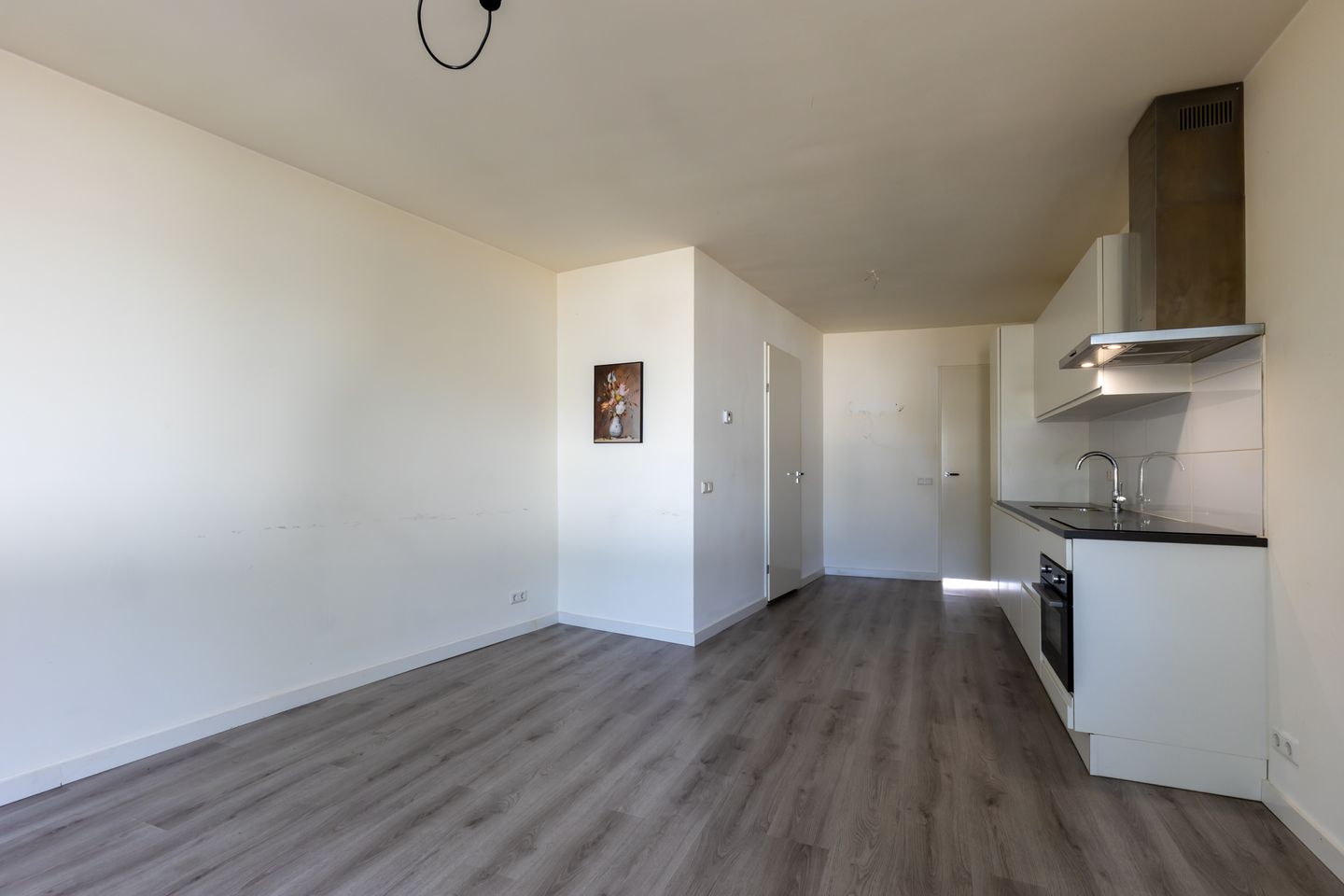 Photo 5 of Heinseweg 9-B