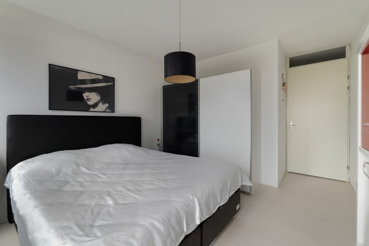 Foto 38 van Simon Carmiggelthof 87