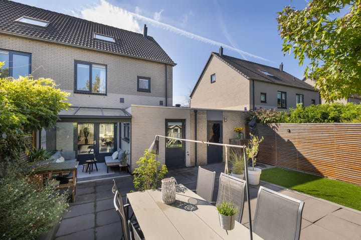 Photo 32 of Londenstraat 21