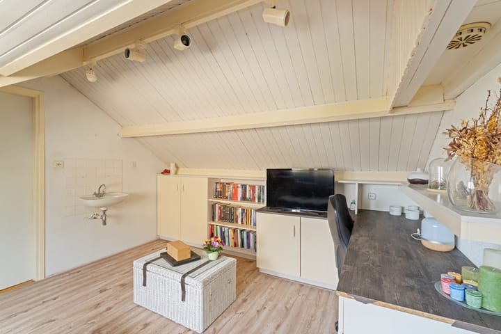 Foto 26 van Adama van Scheltemastraat 3