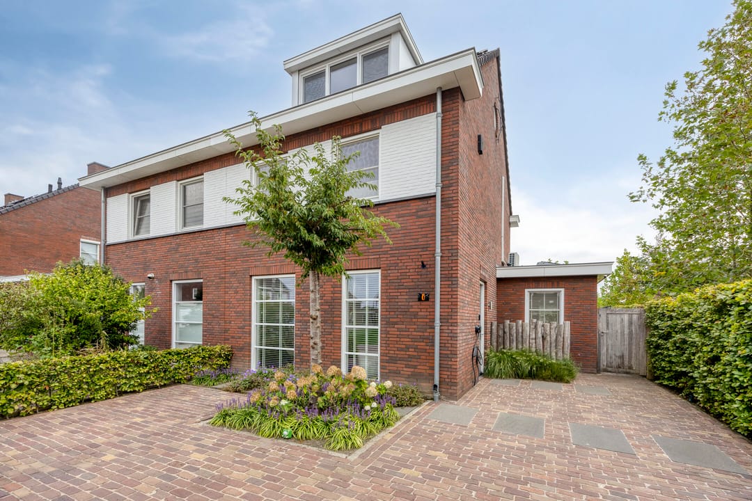 Foto 1 van Magnolia 8