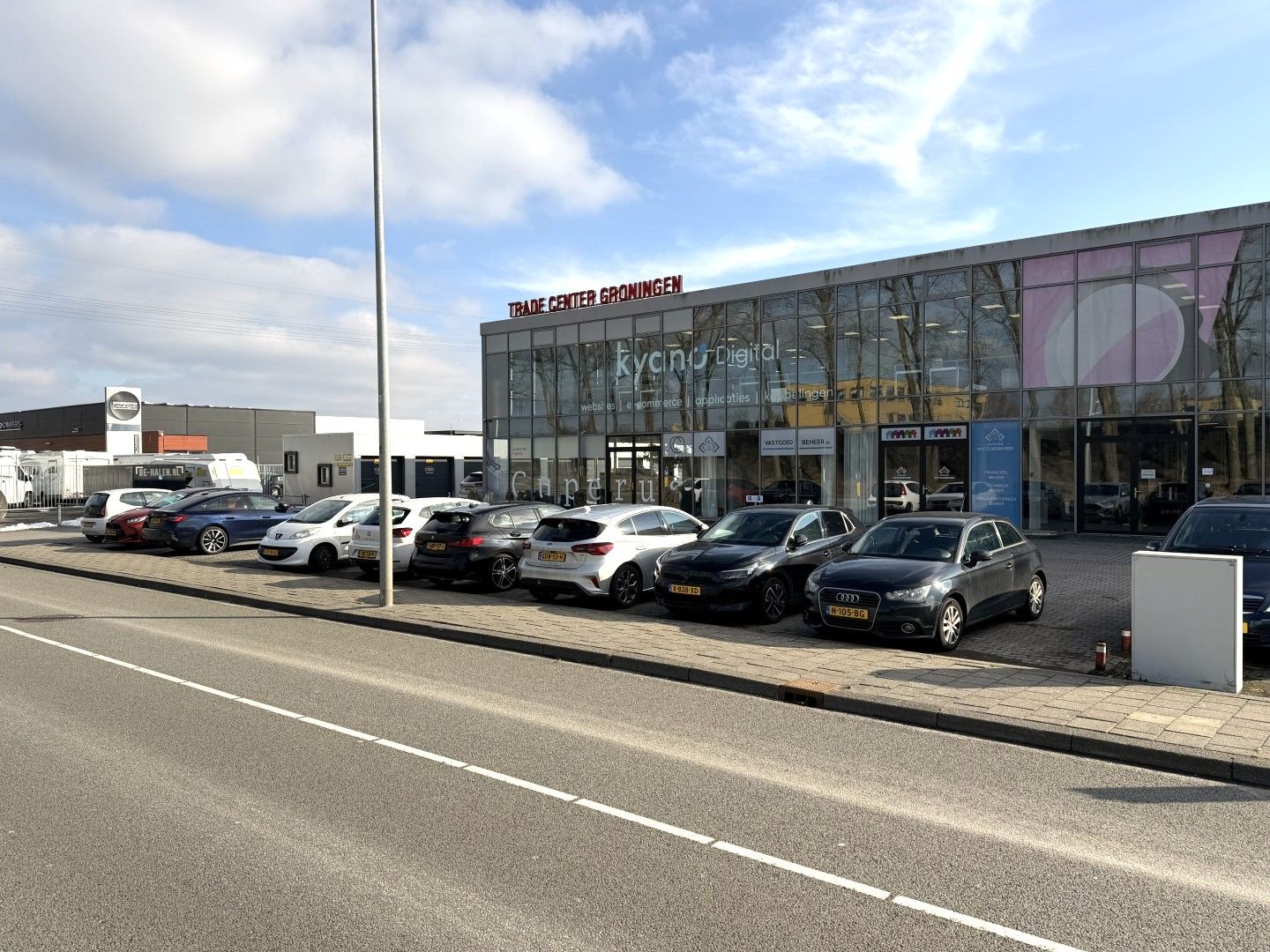 Bekijk foto 4 van Moermanskweg 2-25