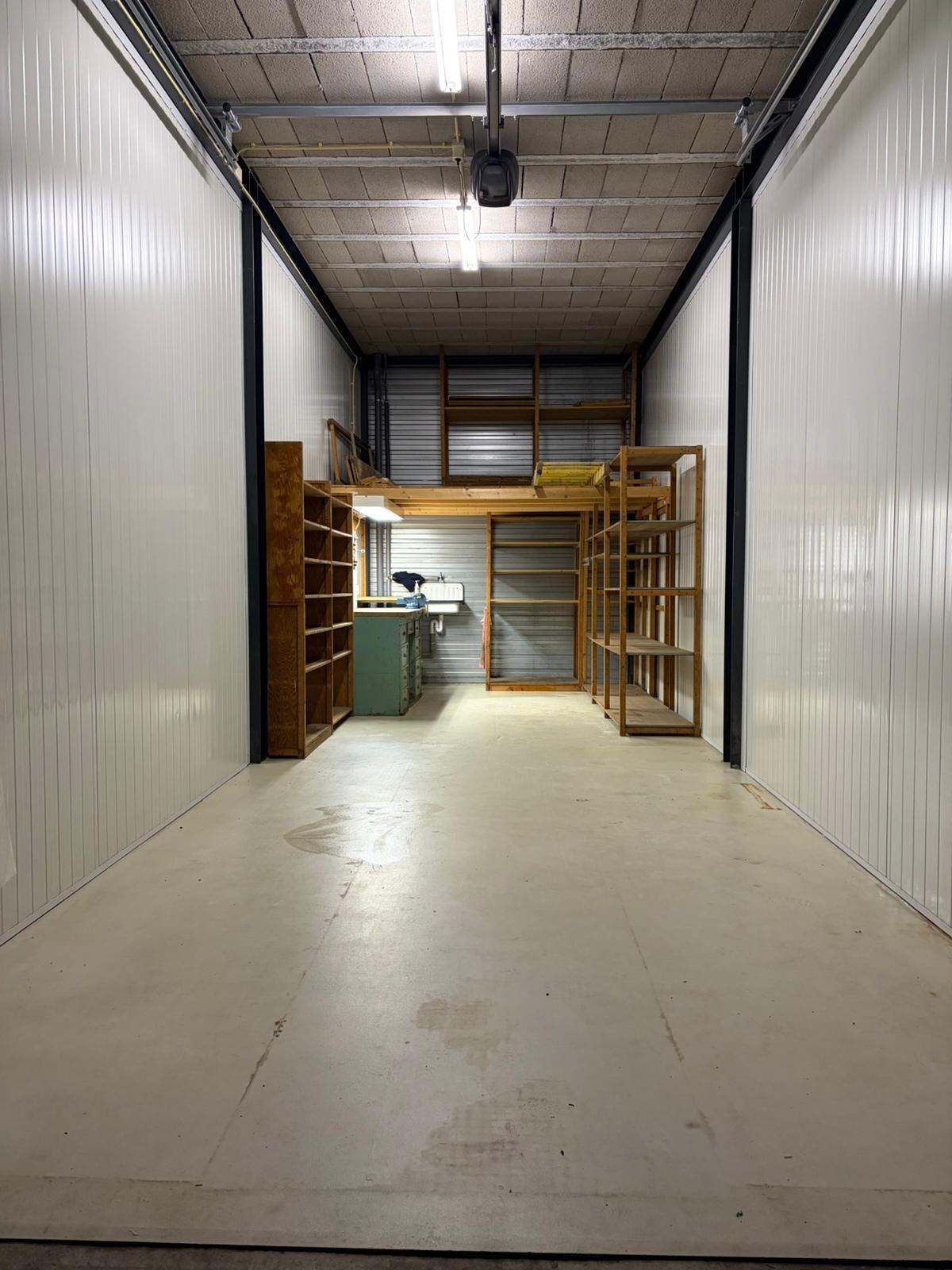 View photo 3 of Elektronweg 24