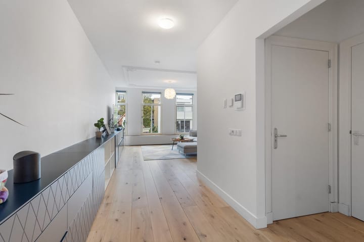 Photo 5 of Bellamystraat 43-A2