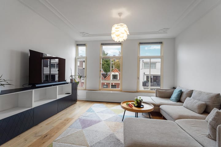 Photo 3 of Bellamystraat 43-A2