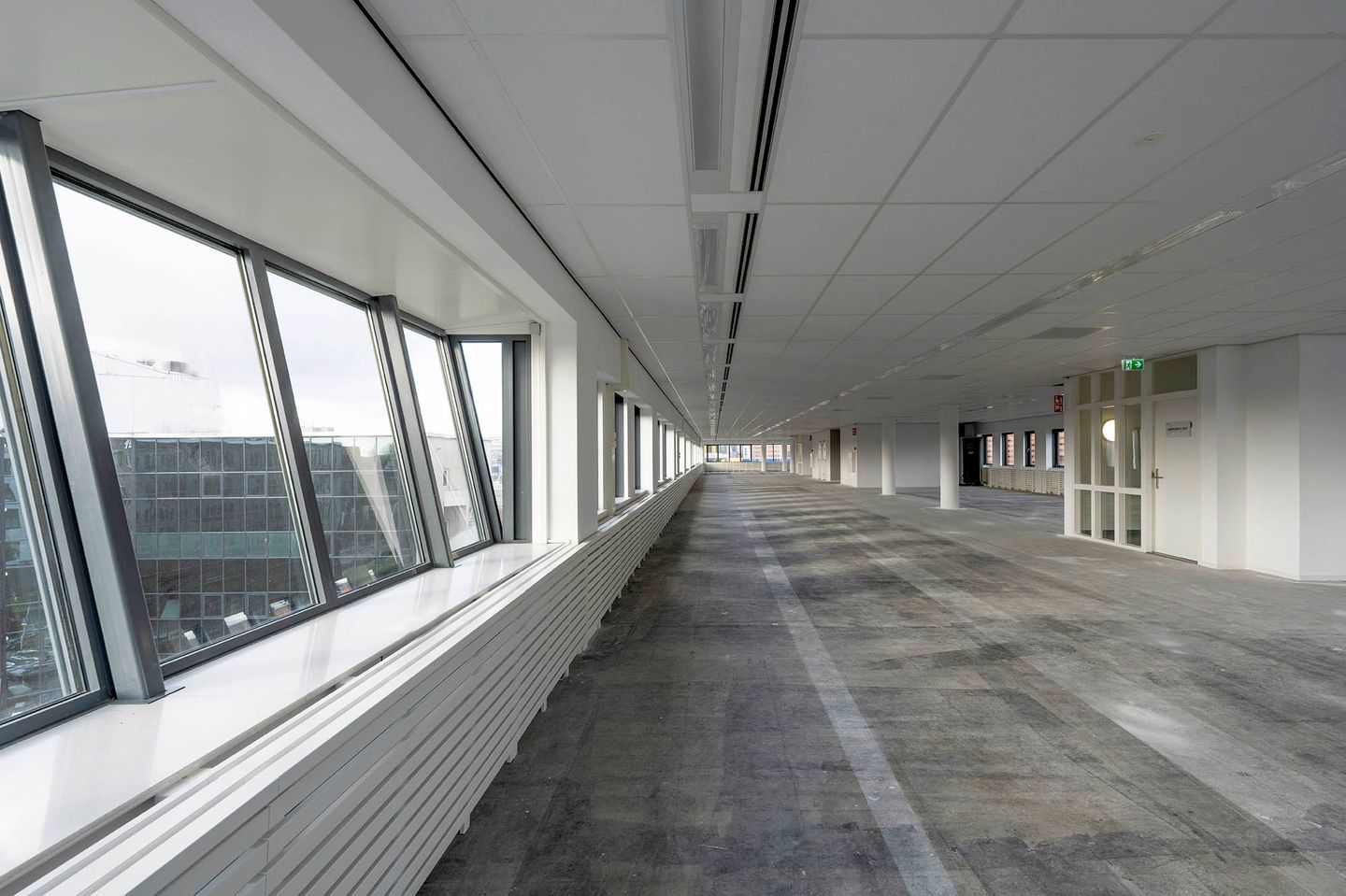 Bekijk foto 4 van Paasheuvelweg 3