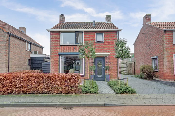 Photo 4 of Burg Vogelaarstraat 27