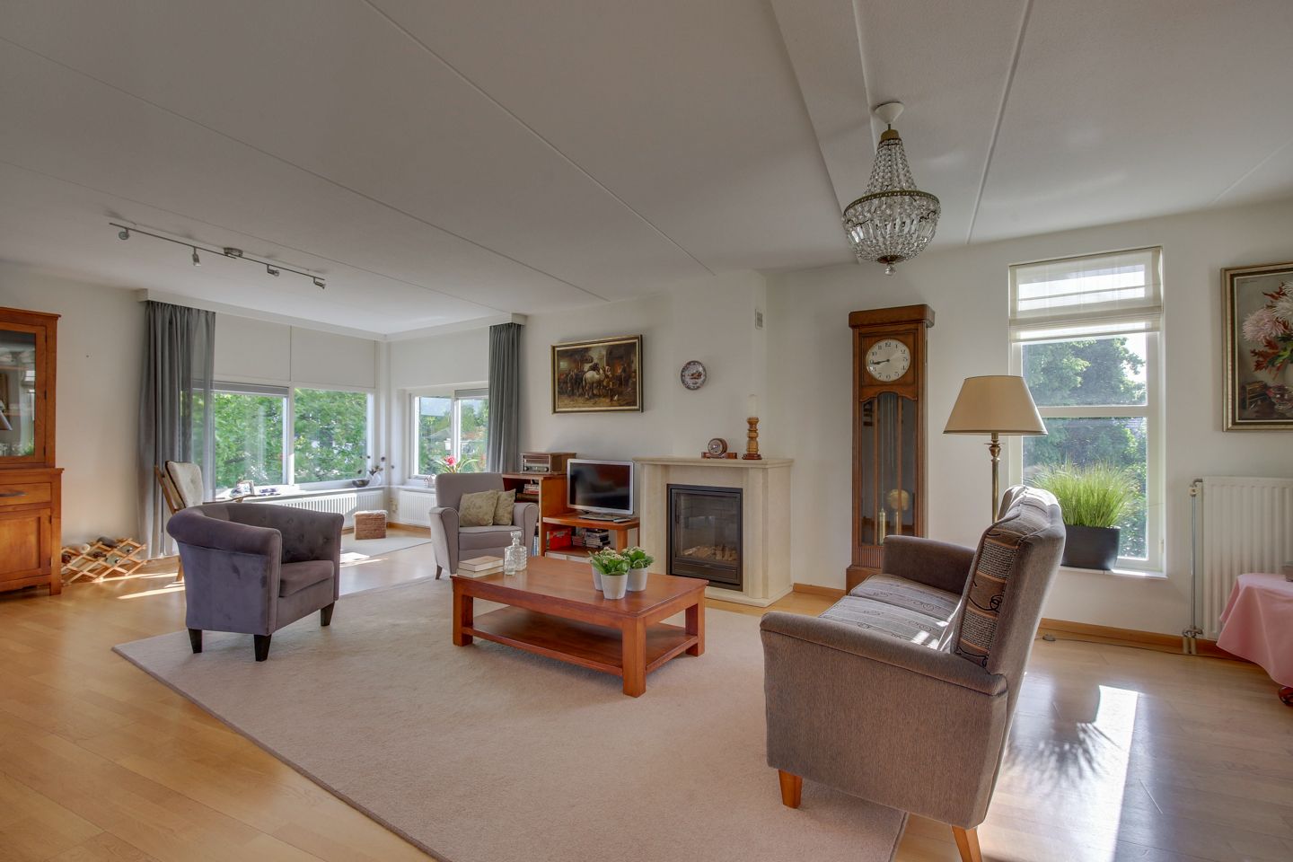 Foto 15 van Kerkplein 15-D