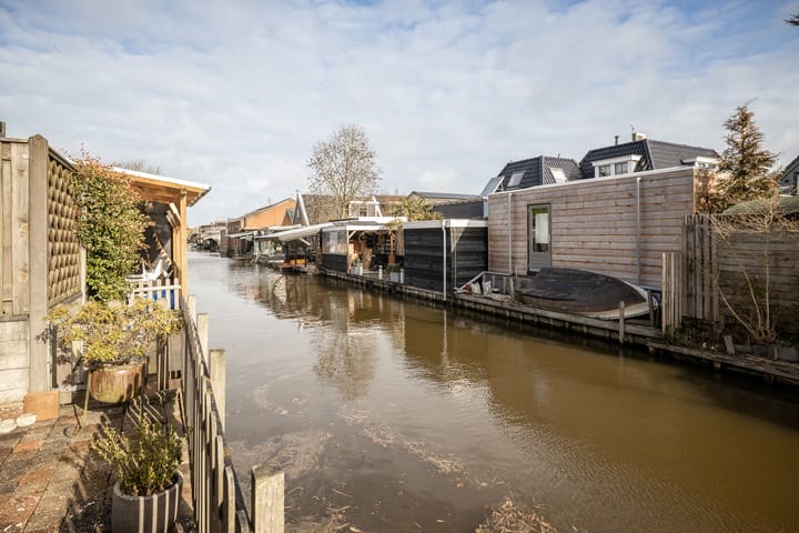 Photo 2 of Bernhardstraat 73