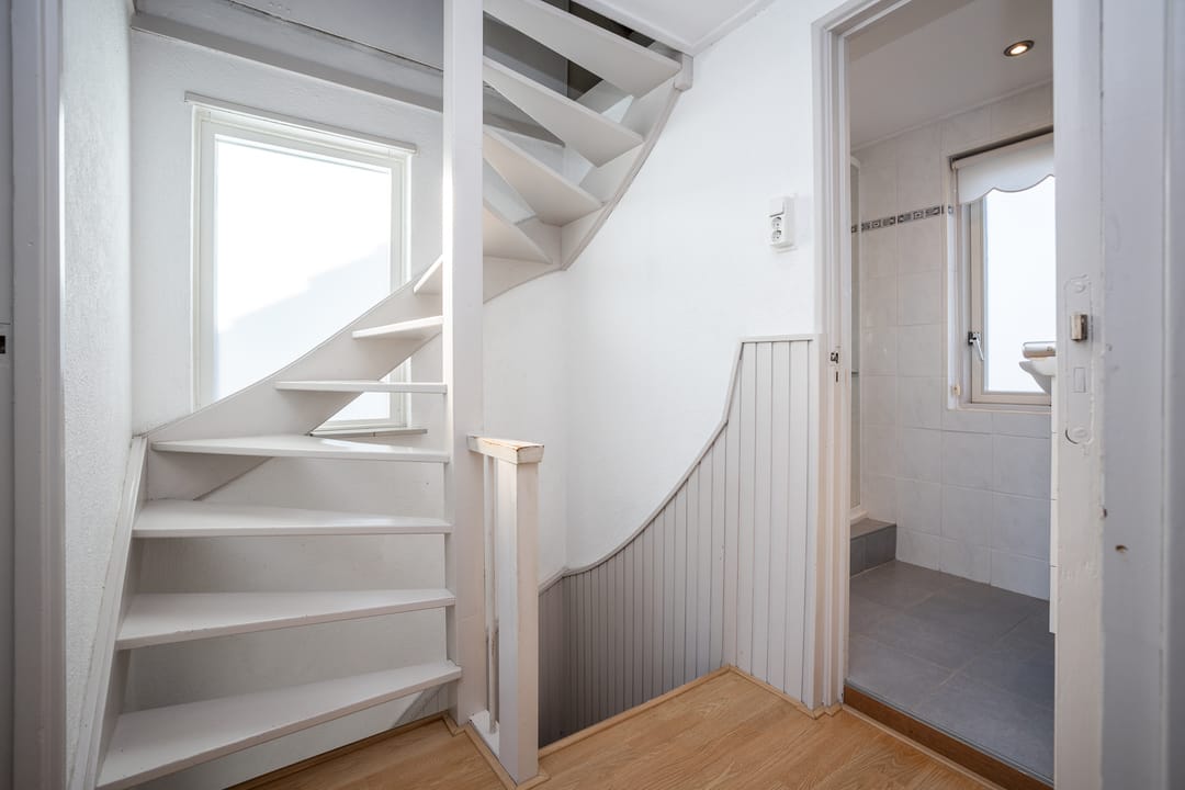 Photo 22 of Bernhardstraat 73