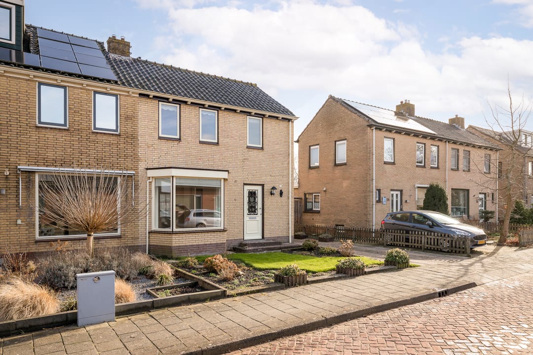 Photo 37 of Bernhardstraat 73