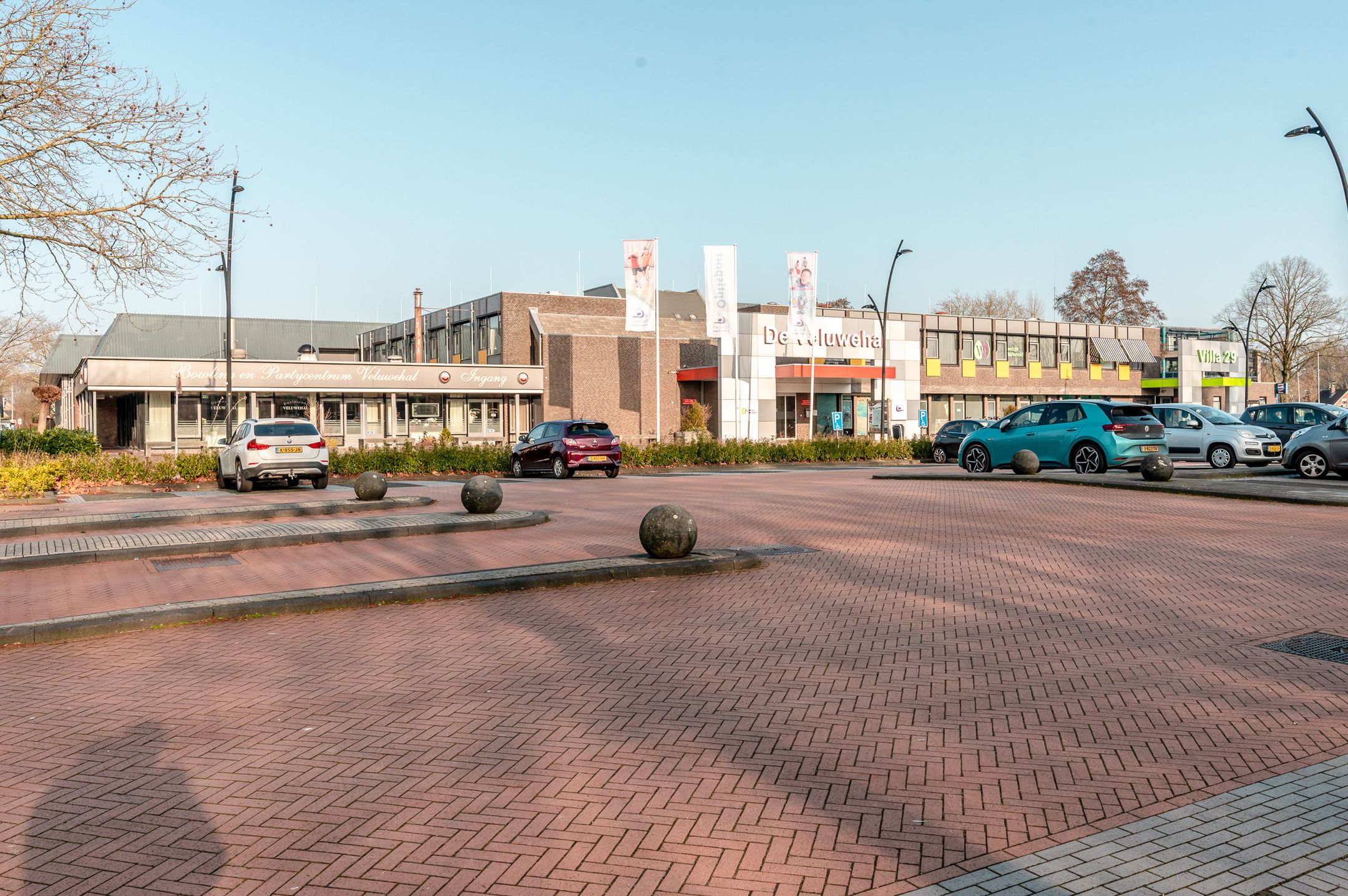 Foto 48 van Van Limburg Stirumlaan 14