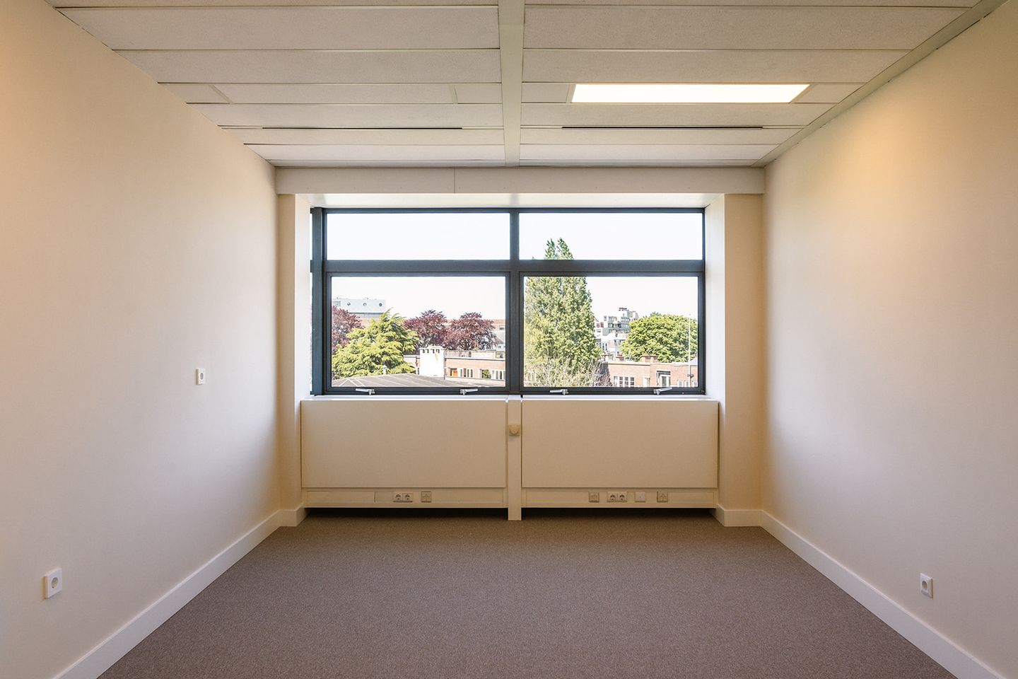 View photo 5 of Zeestraat 100