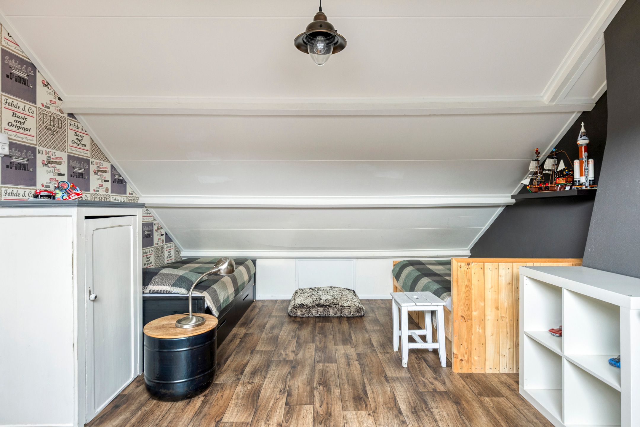 Foto 30 van Leliestraat 75