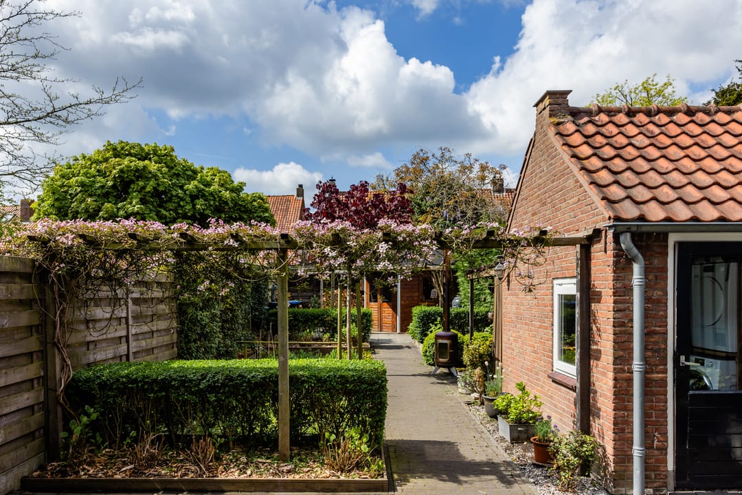 Foto 32 van Leliestraat 75