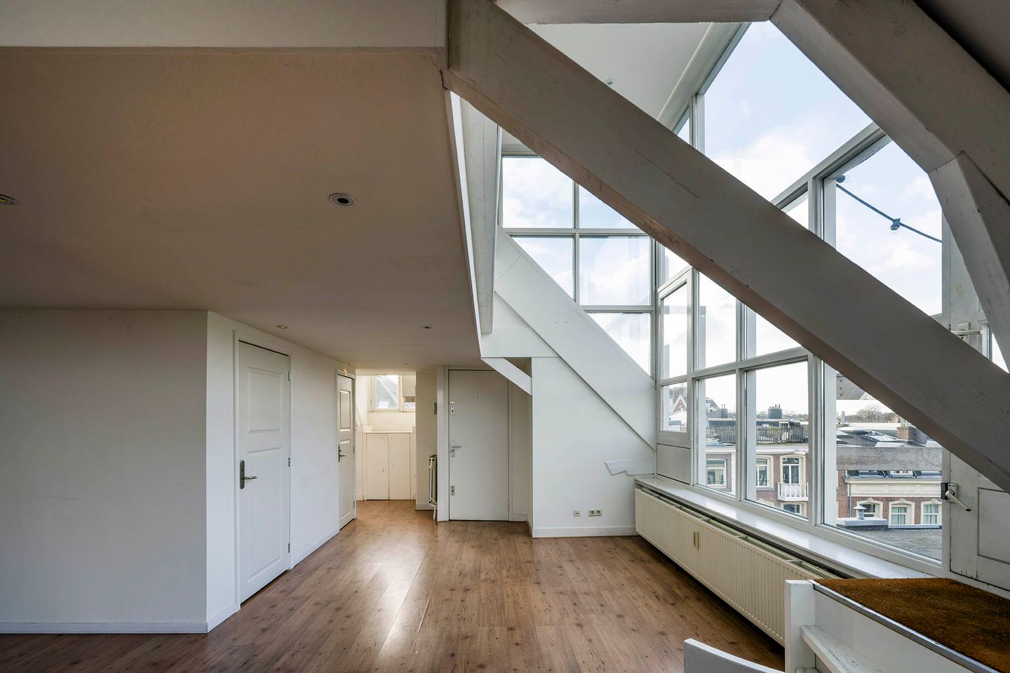 Bekijk foto 3 van Van Baerlestraat 13-E