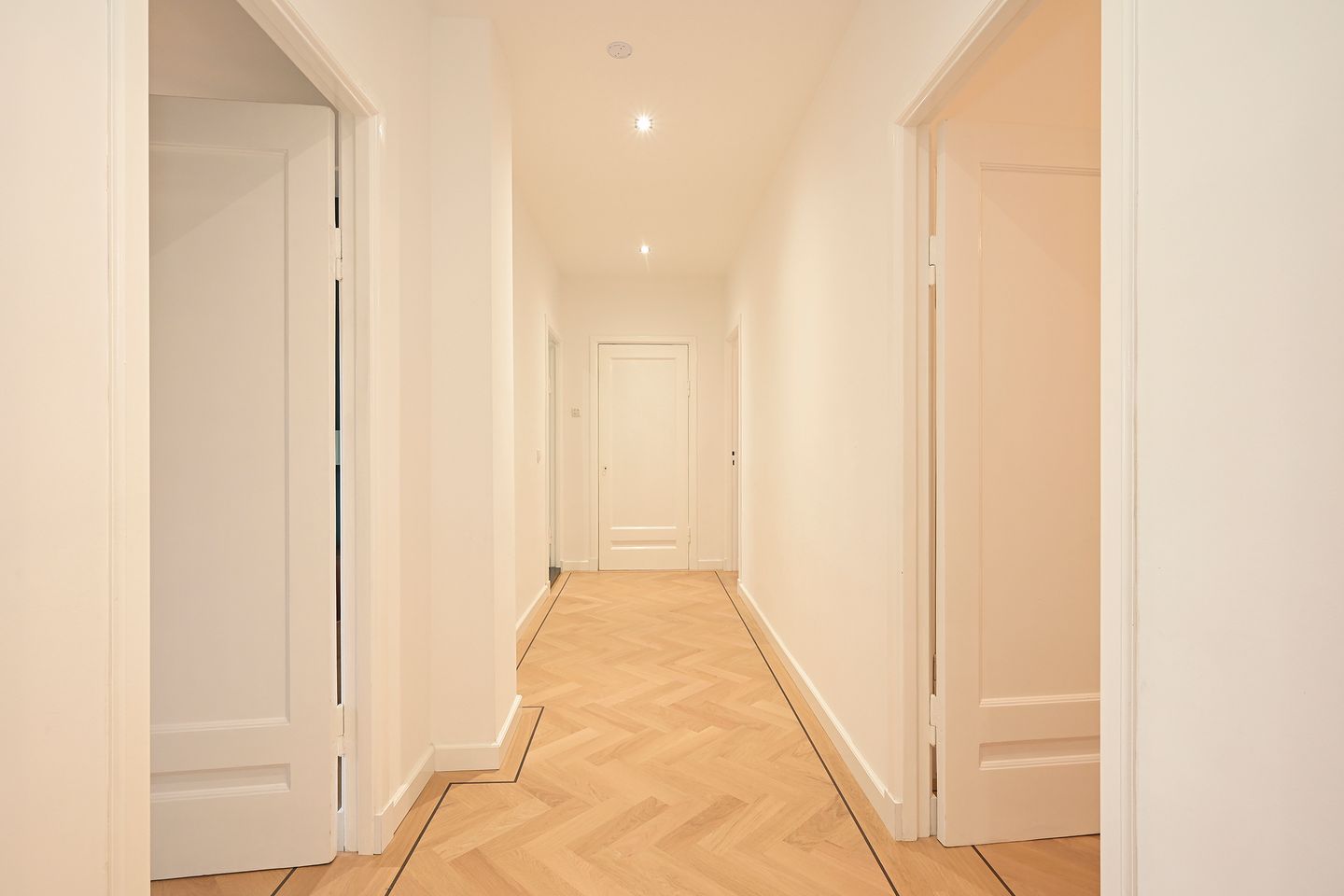 Foto 35 van Van Alkemadelaan 350-116