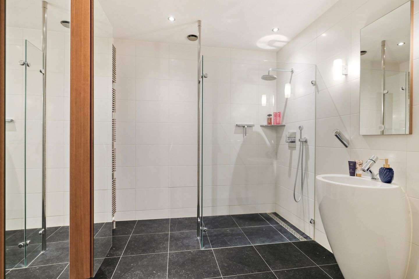 Photo 34 of Schelde-Rijnweg 48