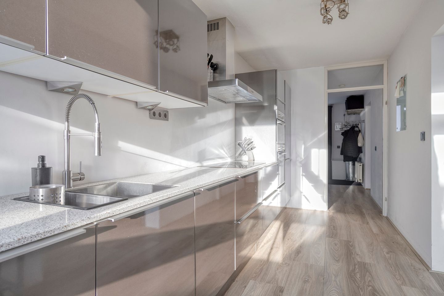 Foto 14 van Gouverneurstraat 21