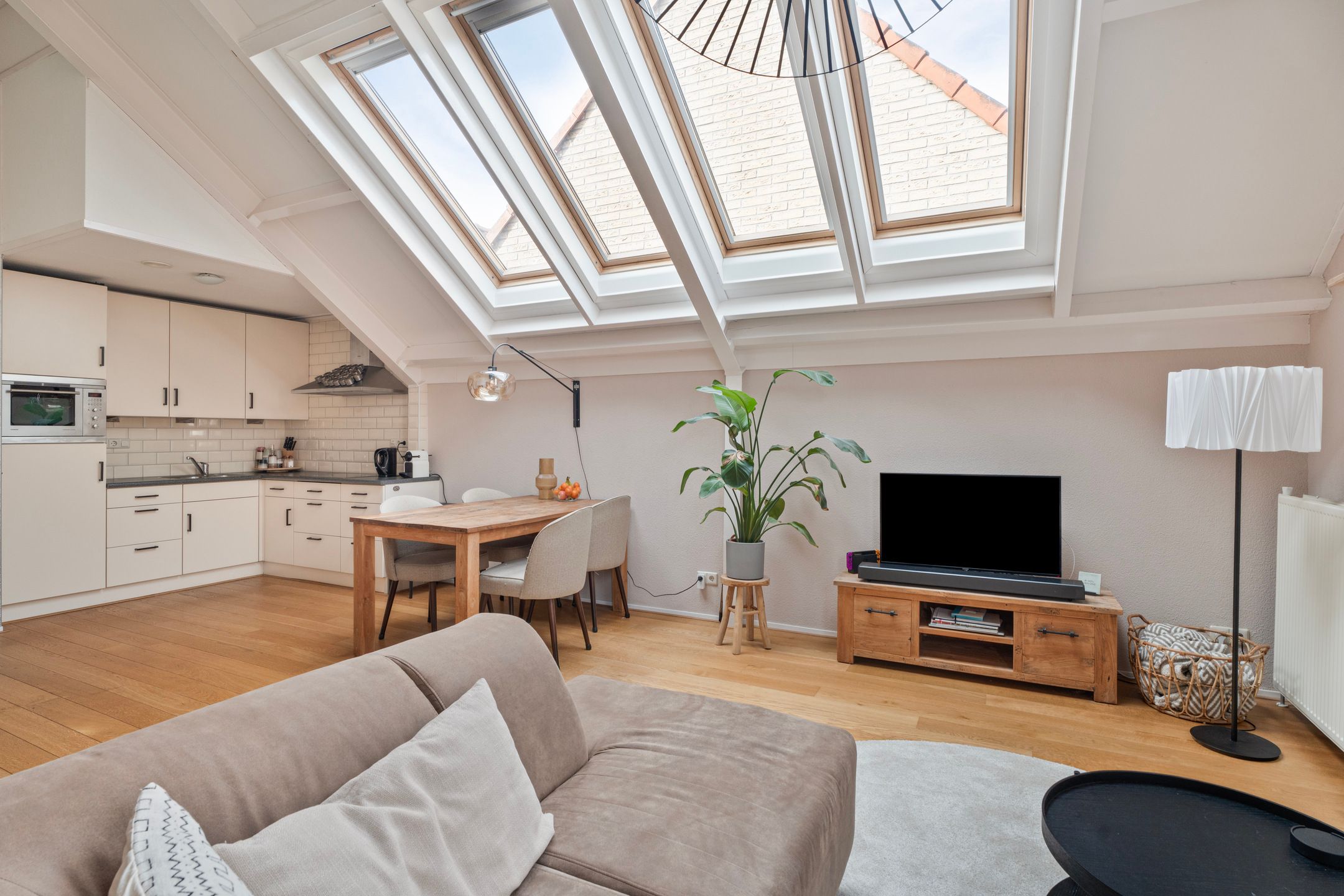 Foto 12 van Oosterwalstraat 18