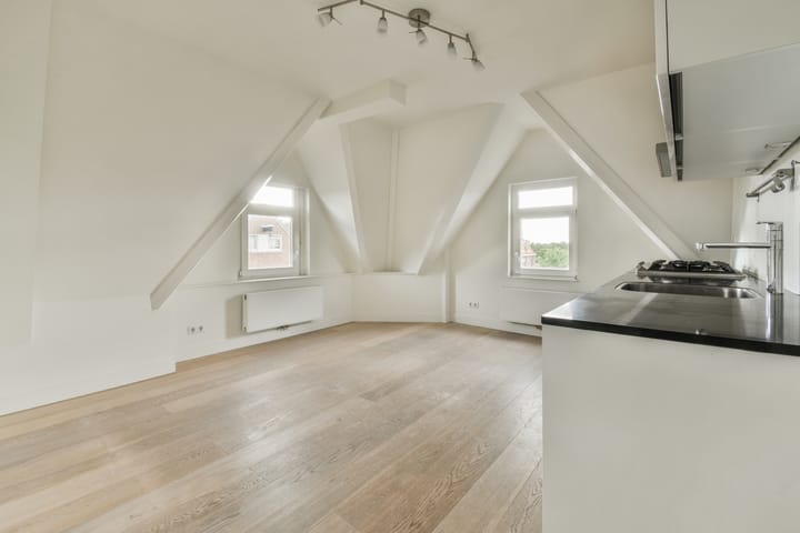 Photo 3 of Smitstraat 30-4