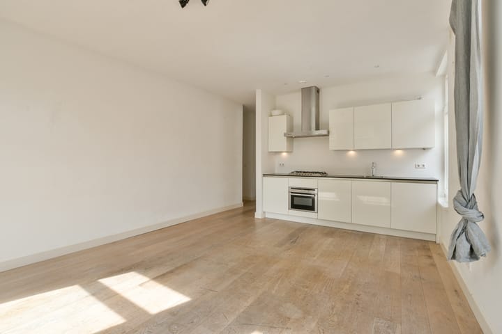 Photo 4 of Smitstraat 30-1