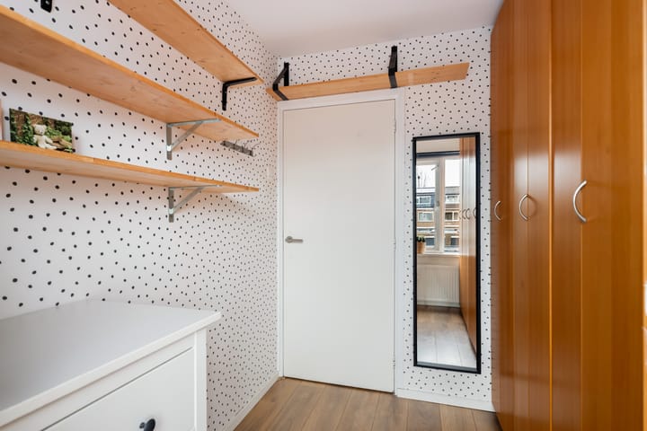 Photo 19 of Albert Cuypstraat 16