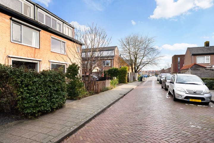 Photo 32 of Albert Cuypstraat 16