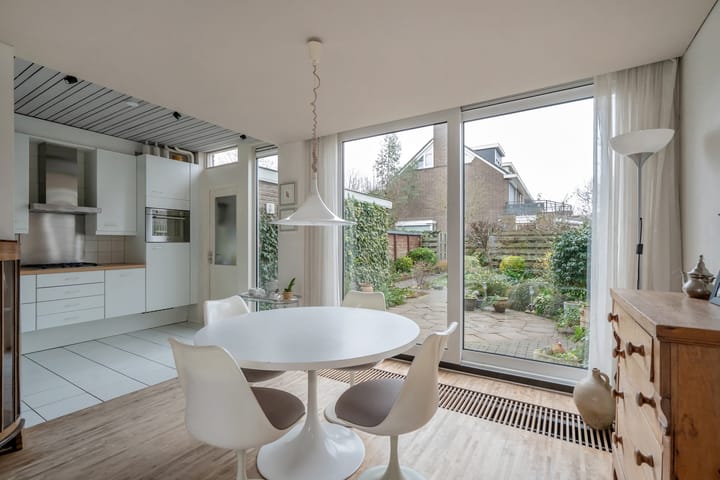 Photo 3 of Sir Winston Churchillln 458