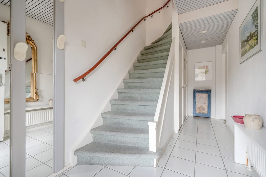 Photo 8 of Sir Winston Churchillln 458