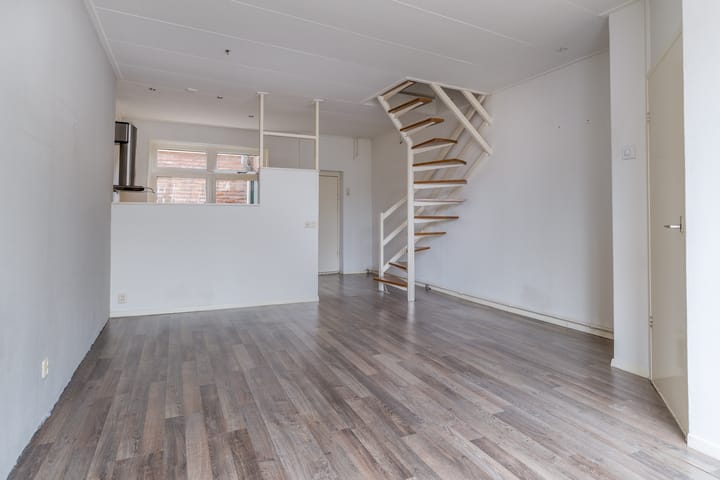 Photo 3 of Oostersingel 1