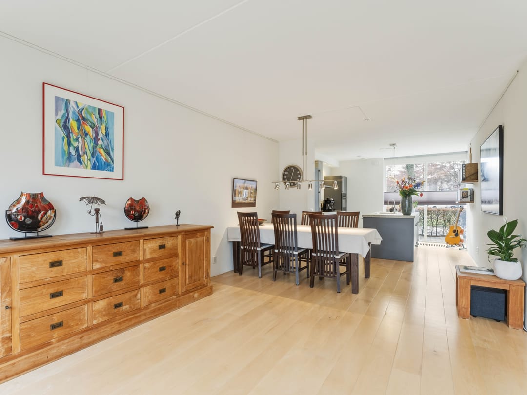 Photo 11 of Frederik Loewestraat 13