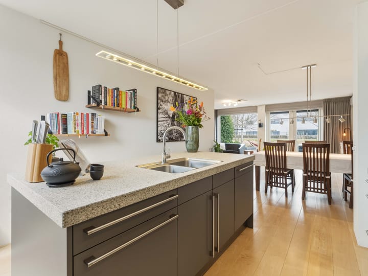 Foto 18 van Frederik Loewestraat 13