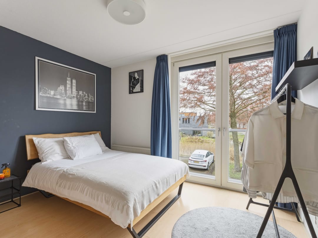 Photo 28 of Frederik Loewestraat 13