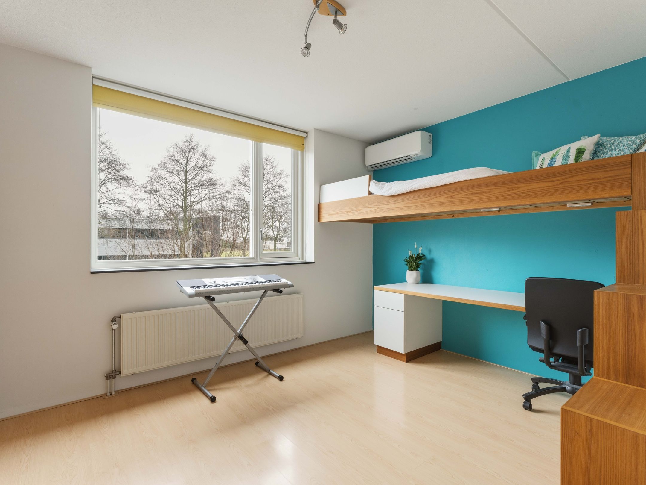 Photo 30 of Frederik Loewestraat 13