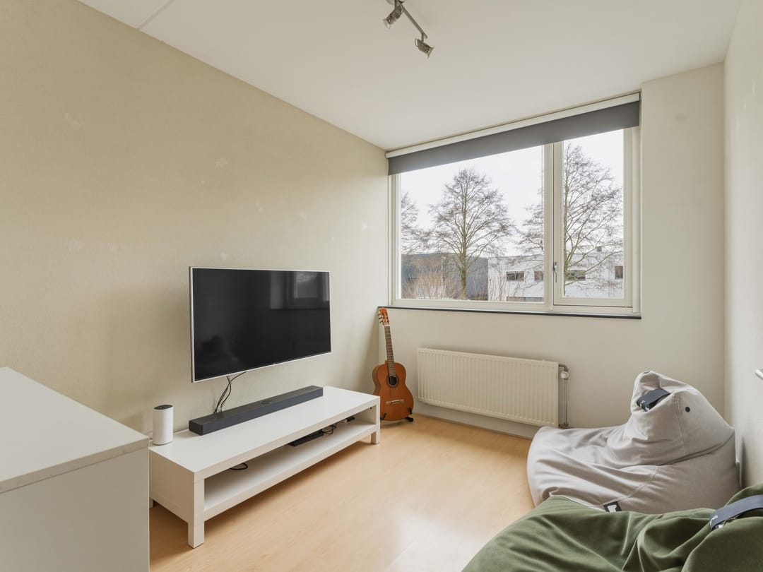 Photo 32 of Frederik Loewestraat 13