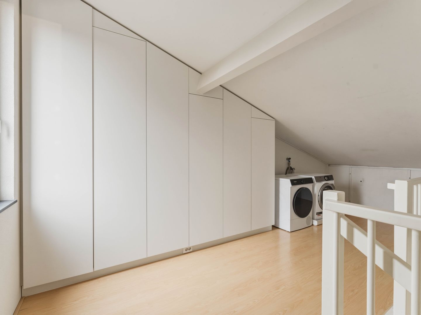 Photo 34 of Frederik Loewestraat 13