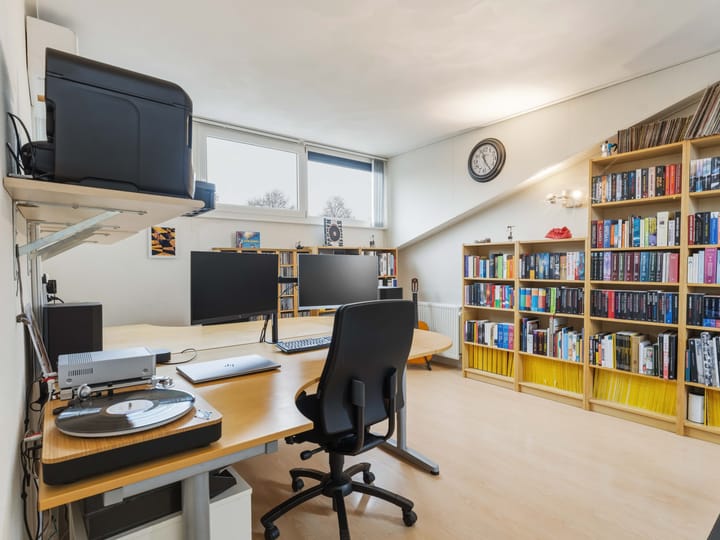 Foto 35 van Frederik Loewestraat 13