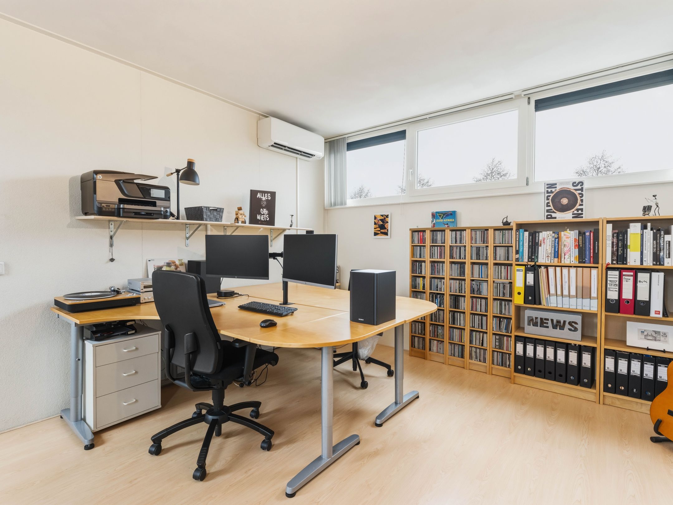 Photo 36 of Frederik Loewestraat 13