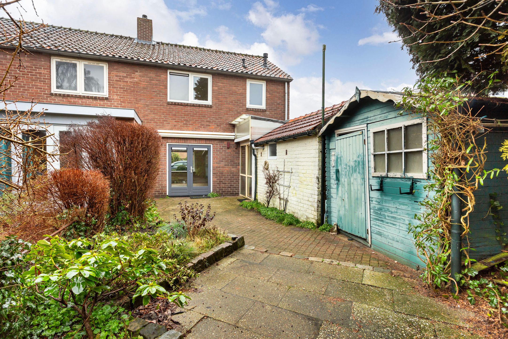 Photo 18 of Kamillestraat 37