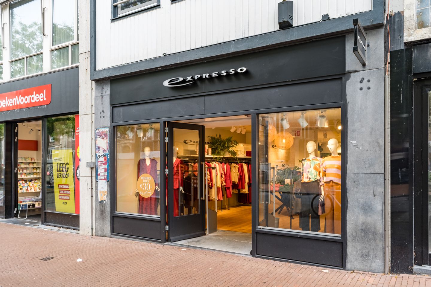 Bekijk foto 2 van Burchtstraat 17