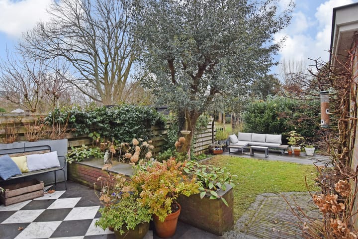 Photo 4 of Vrijburgstraat 1