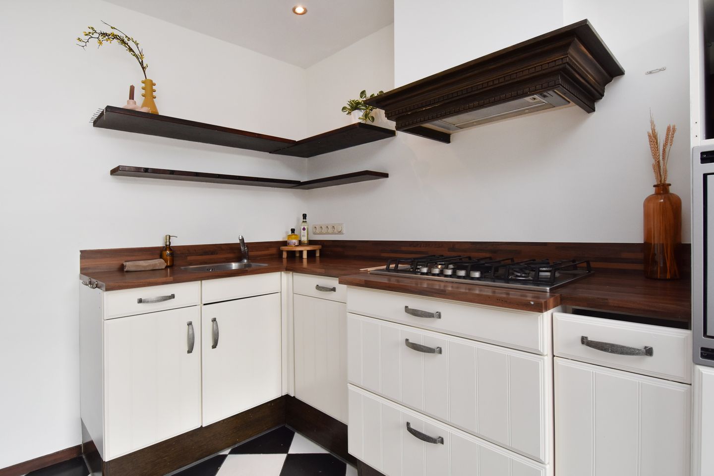 Photo 20 of Theresiastraat 81-A