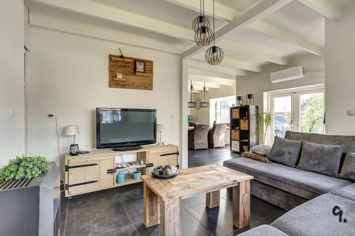 Vrijstaande woning te koop: provincialeweg 74, Kornhorn
