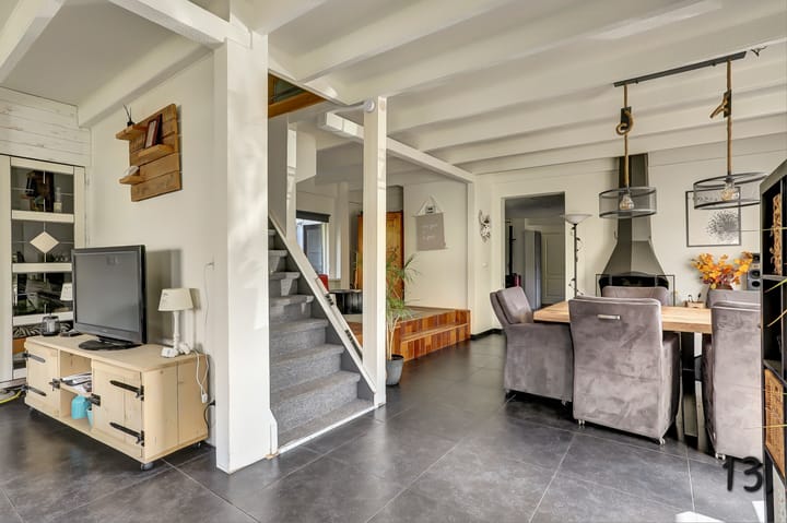 Vrijstaande woning te koop: provincialeweg 74, Kornhorn