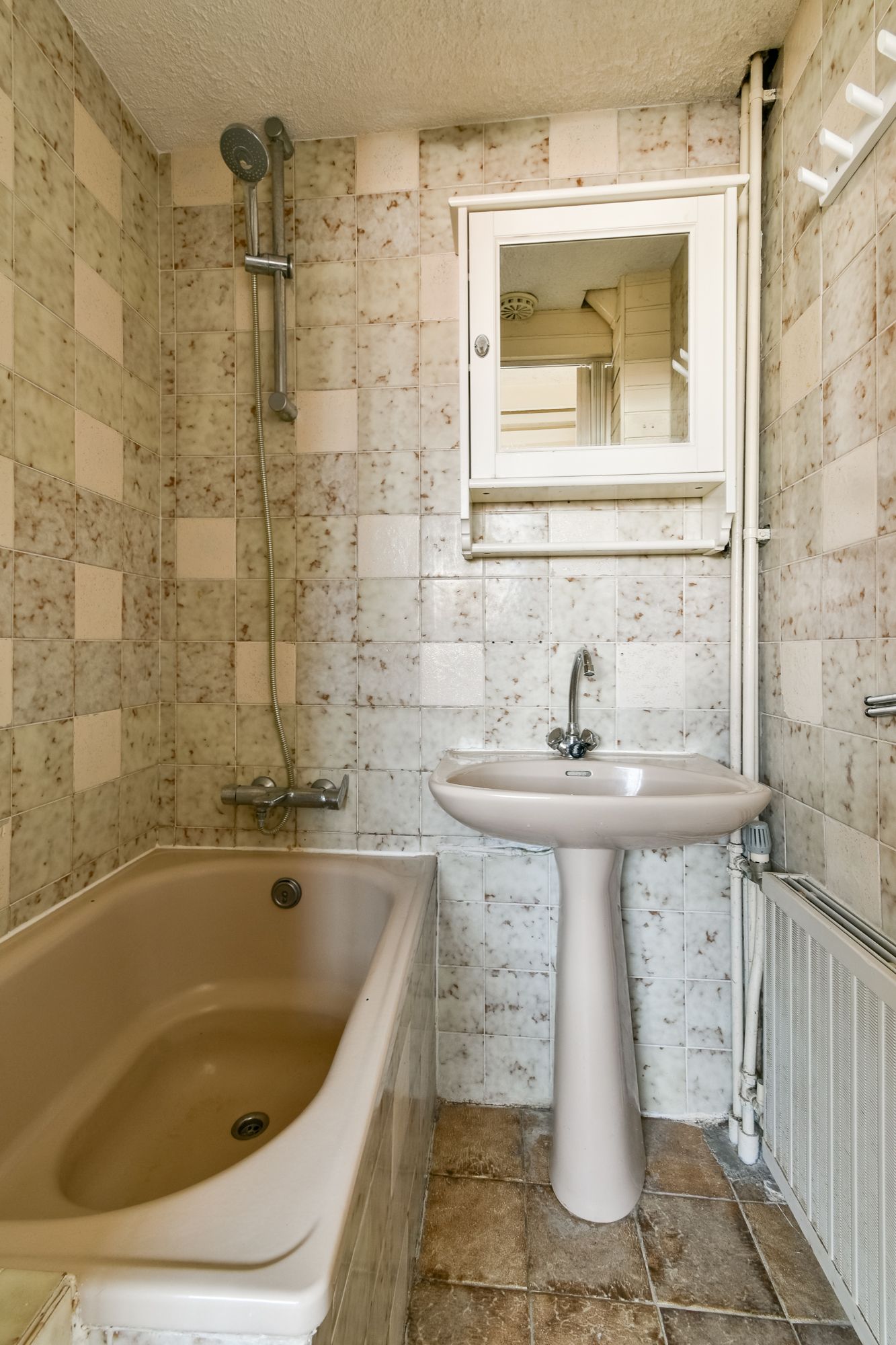 Photo 20 of Helmersstraat 12