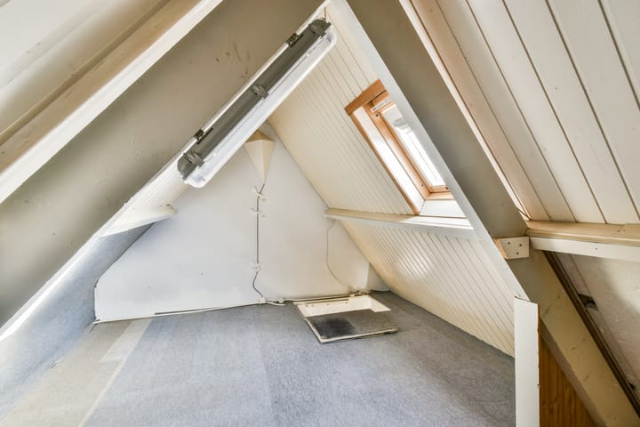 Photo 22 of Helmersstraat 12