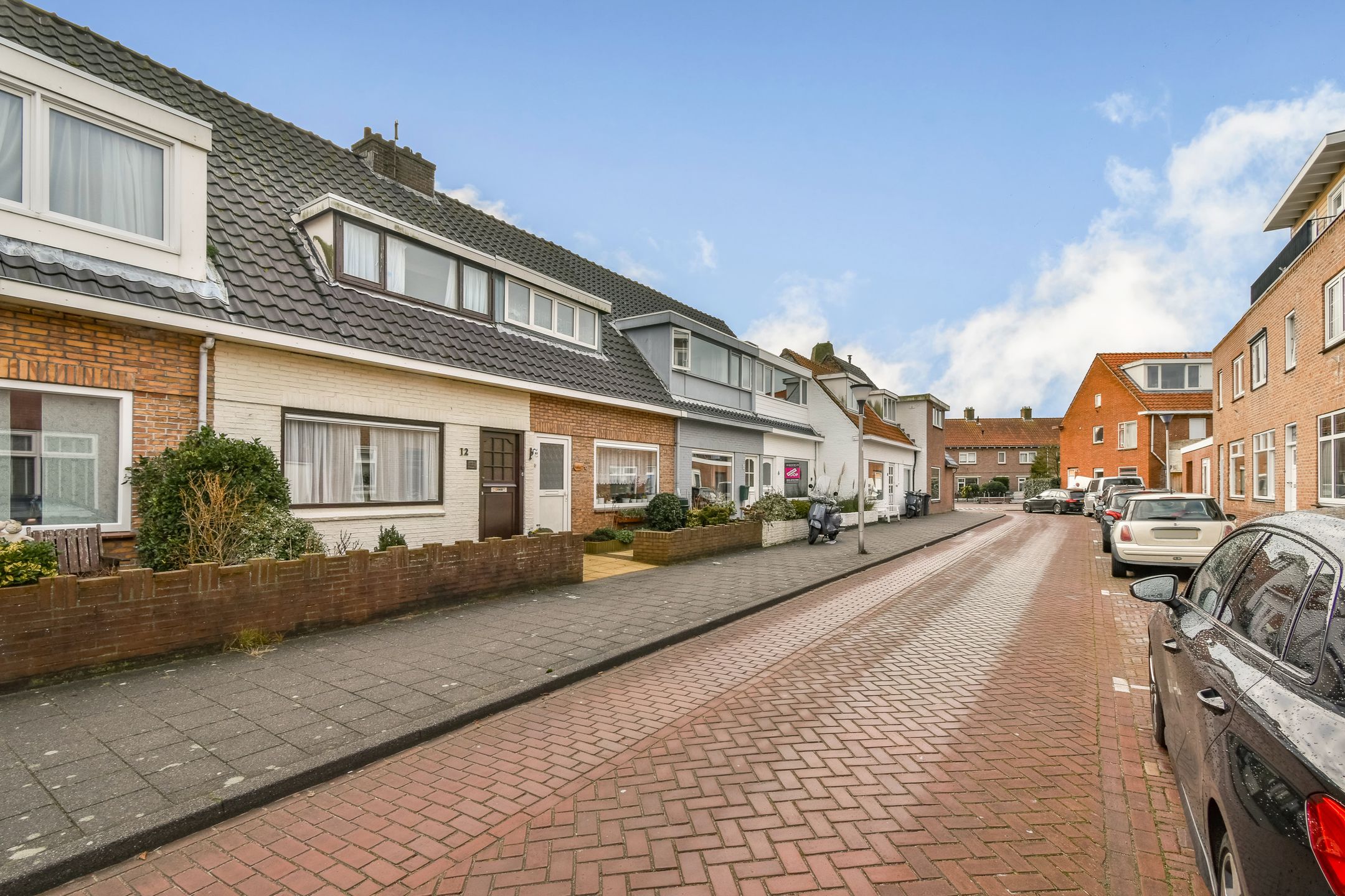 Photo 24 of Helmersstraat 12