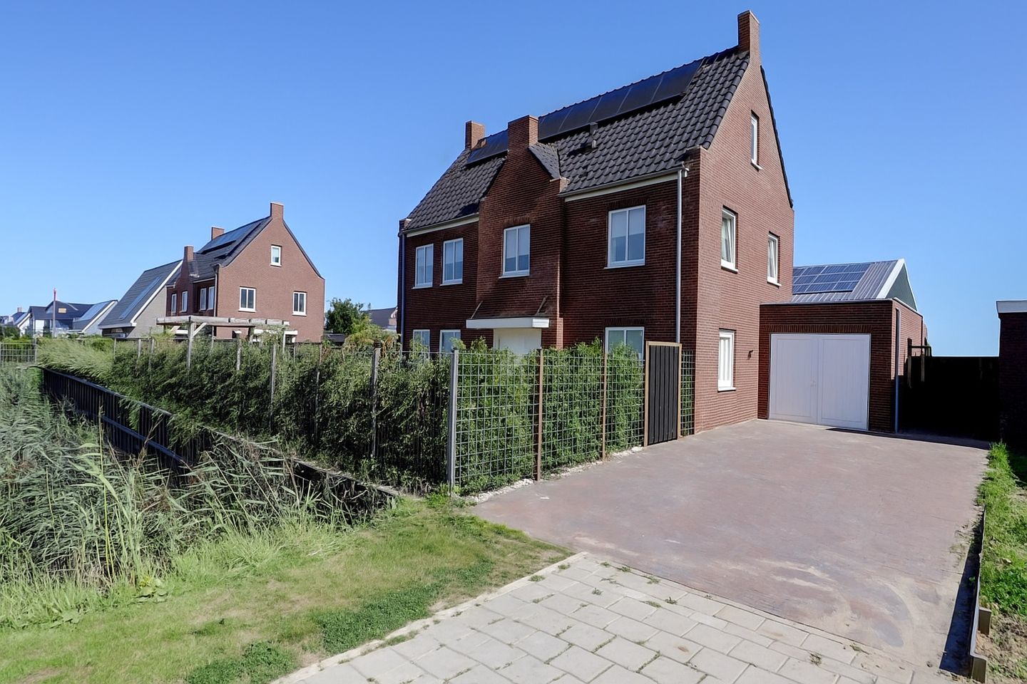 Foto 10 van Versailles 42