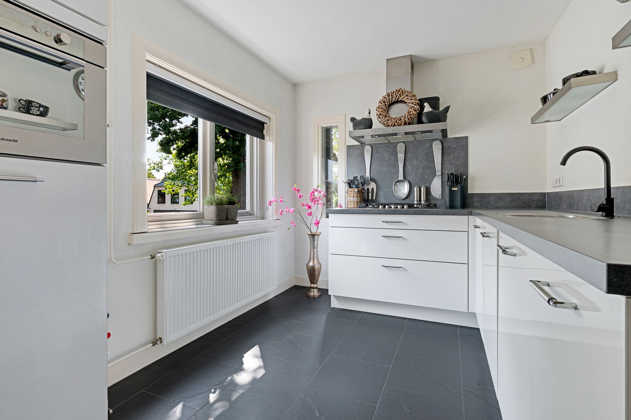 Photo 9 of Steenhoffstraat 61-B